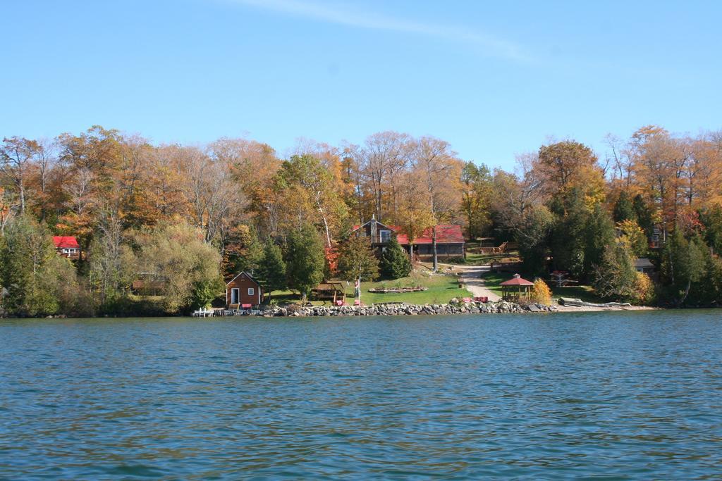 Red Lodge Resort Little Current Zewnętrze zdjęcie
